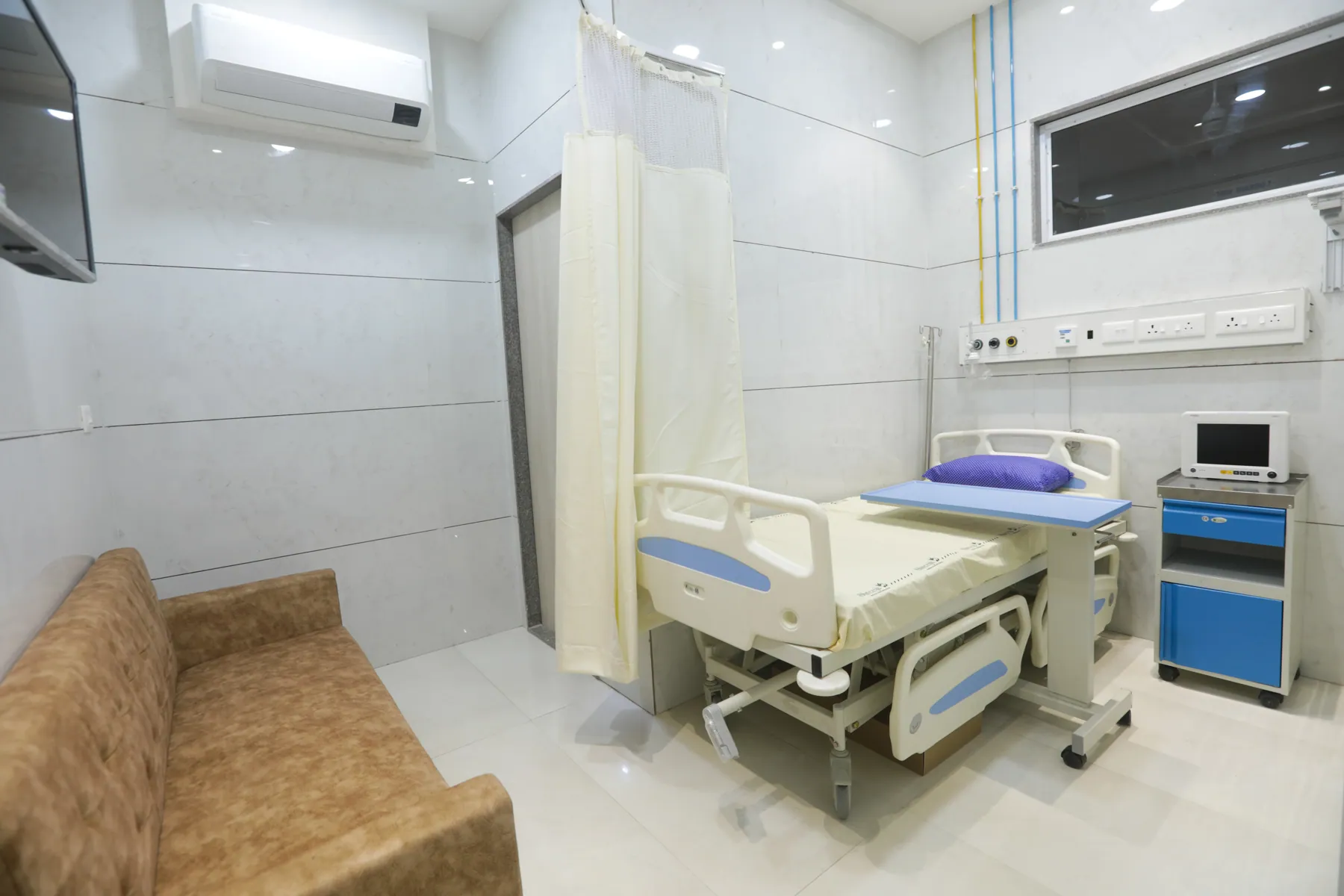 Patient room with attendant seating